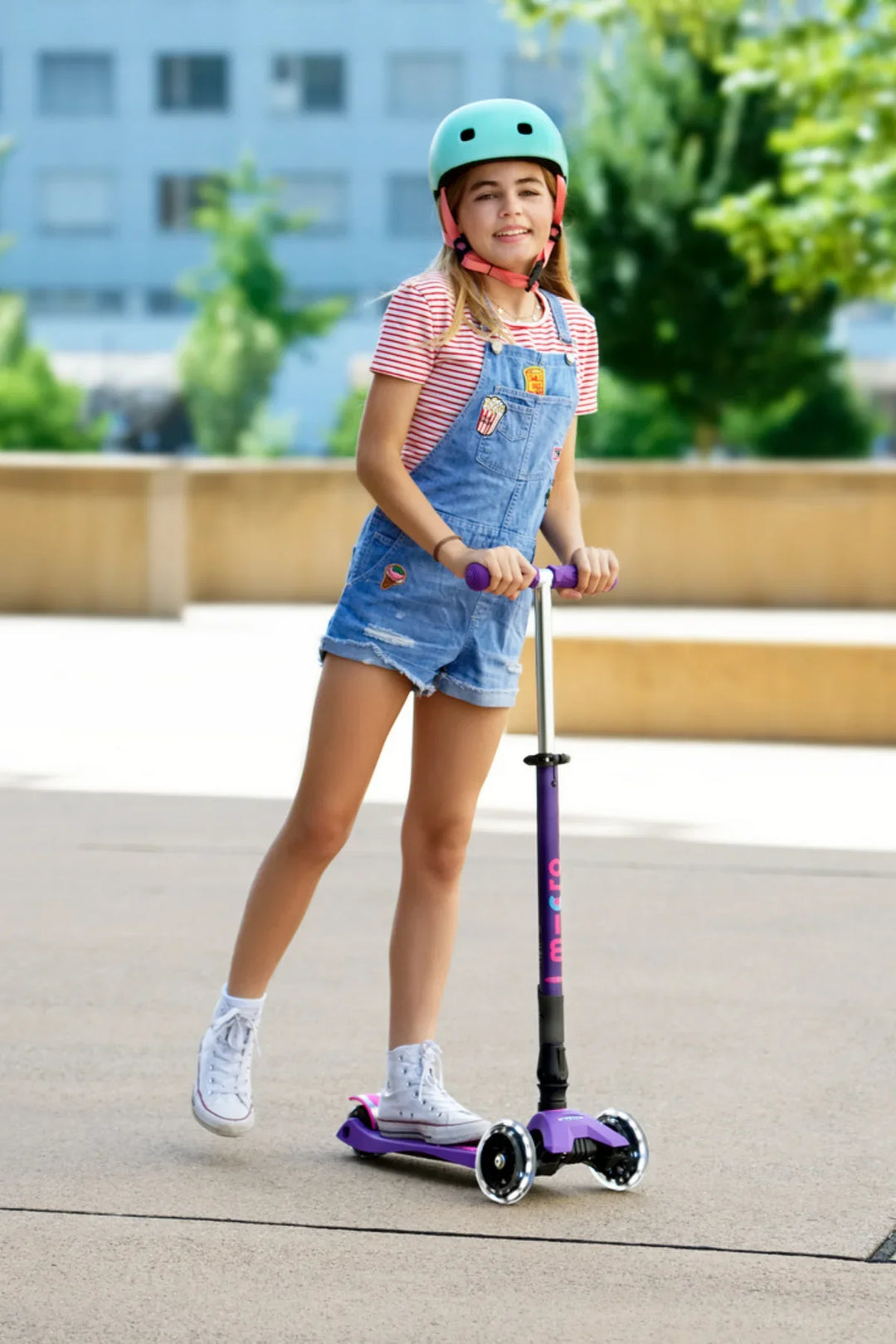 Micro Kids Maxi Deluxe Foldable LED Scooter - Purple [Age 5-12]