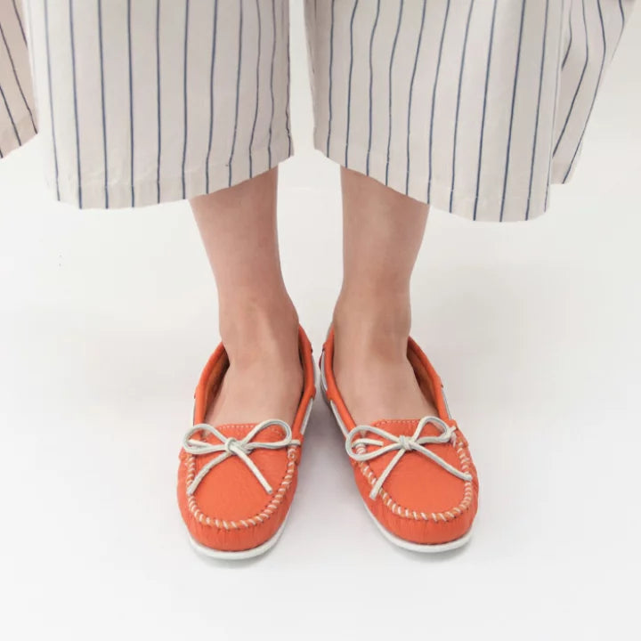 Minnetonka Women's Classic Leather Shoes - Nectarine [Displayed Items, Never Worn]