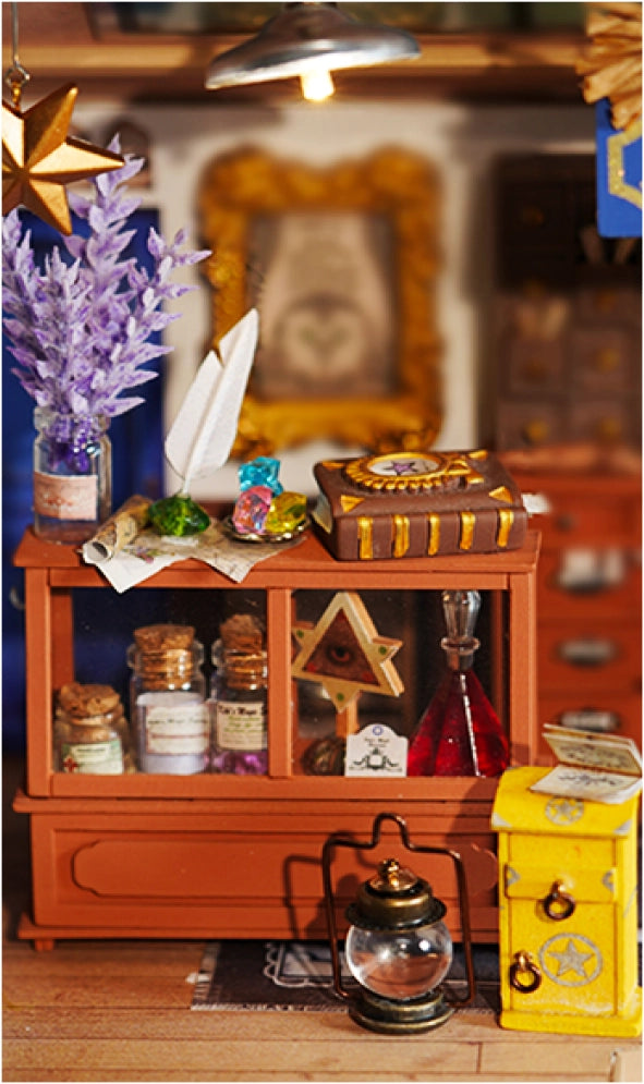 >Hands Craft DIY Miniature House Kit: Mose's Detective Agency