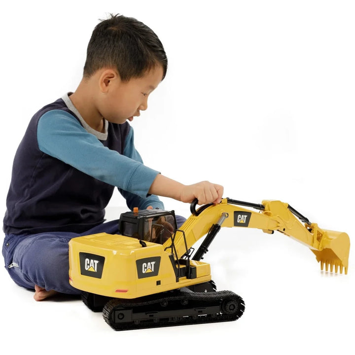 >Bruder 02484 CAT Excavator