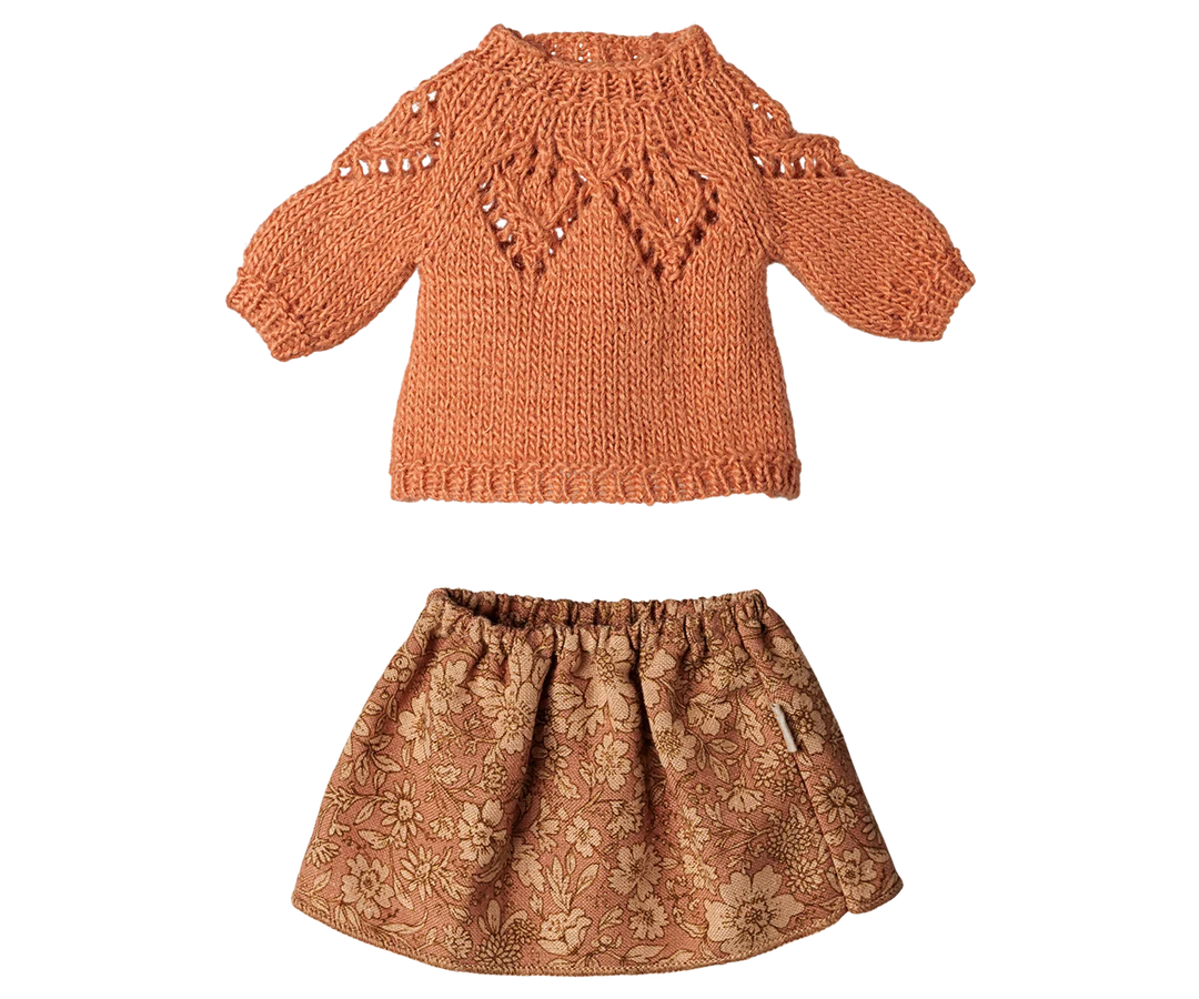 >Maileg Skirt and knitted sweater - Medium mouse [Expected Receipt Date: Nov 26]