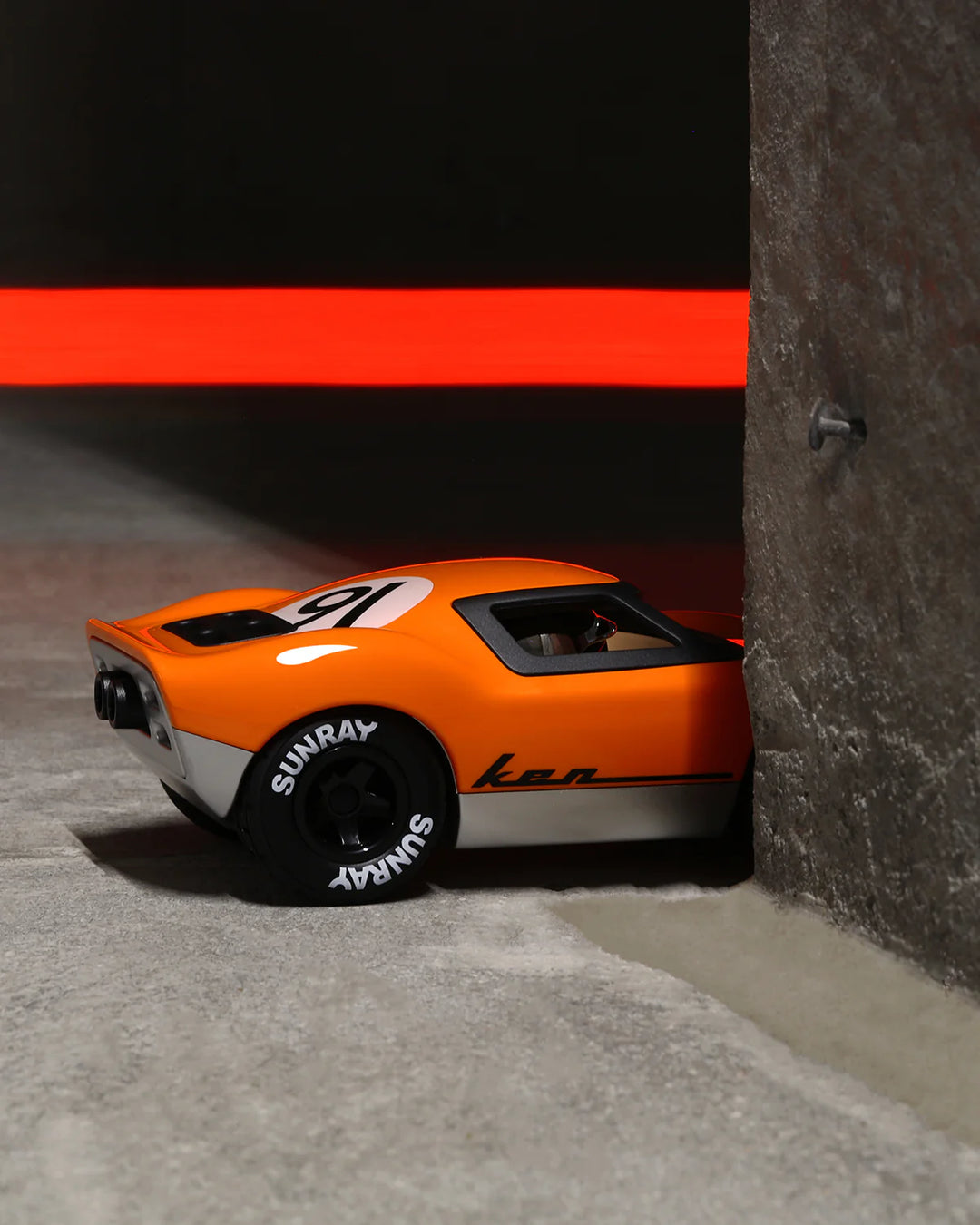 Playforever MINI KEN GIBSON Racing Car - Orange