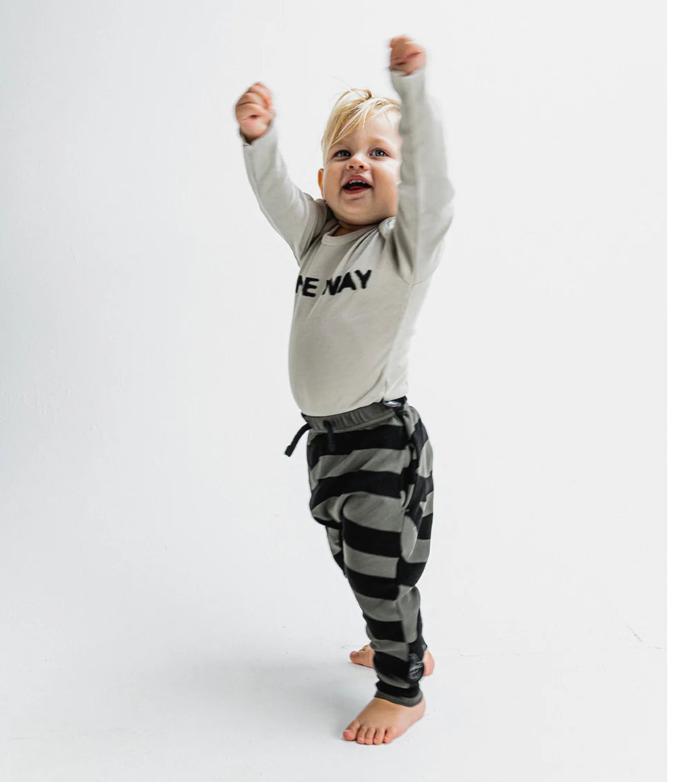 Nununu Baby ONE WAY Onesie - Smokey Grey