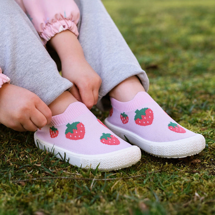 >Jan &amp; Jul Kids Graphic Knit Shoe - Pink Strawberry
