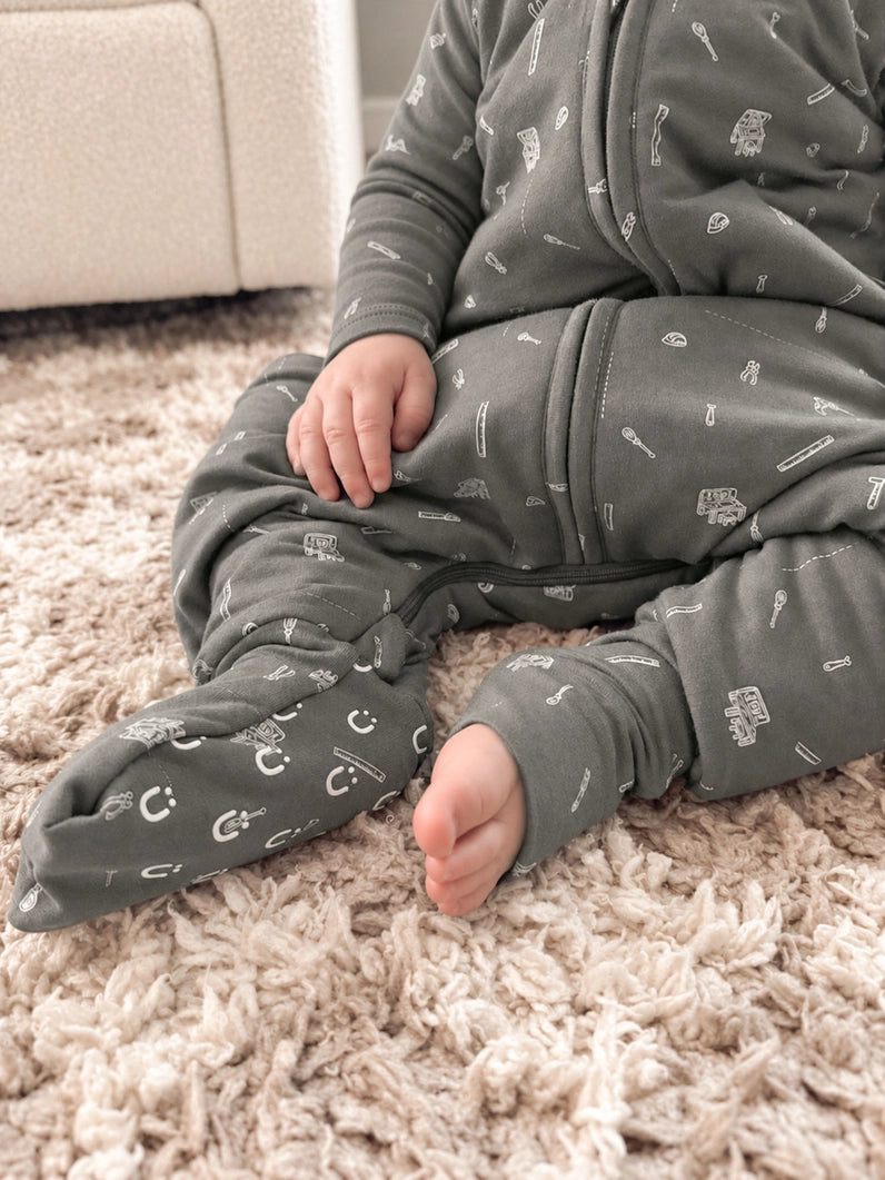 >Gunamuna Baby 1.0 TOG Footie Sleep Sack - Tools