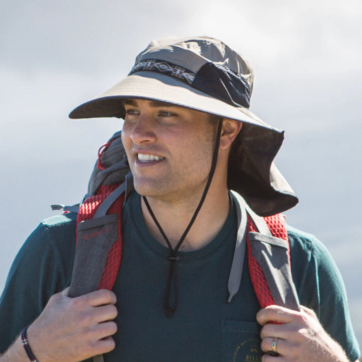 Sunday Afternoons Men/Women's Adventure Breathable Sun Hat in Sand