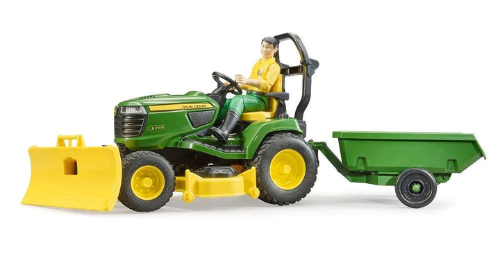 >Bruder 09824 Bworld John Deere Lawn Tractor w/ Trailer and Figure