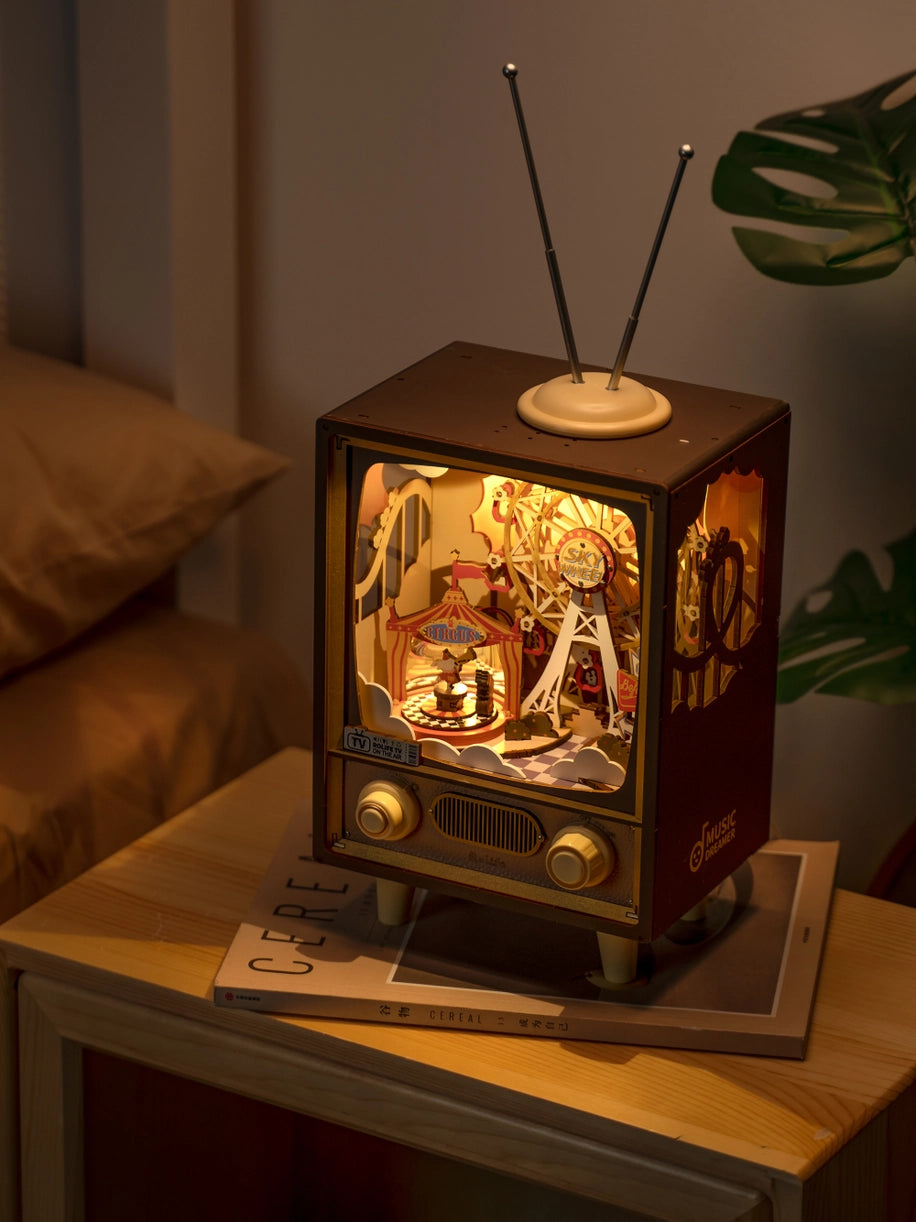 >Hands Craft DIY Mechanical Music Box: Sunset Carnival