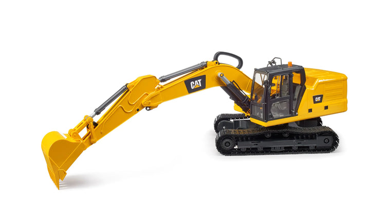 >Bruder 02484 CAT Excavator