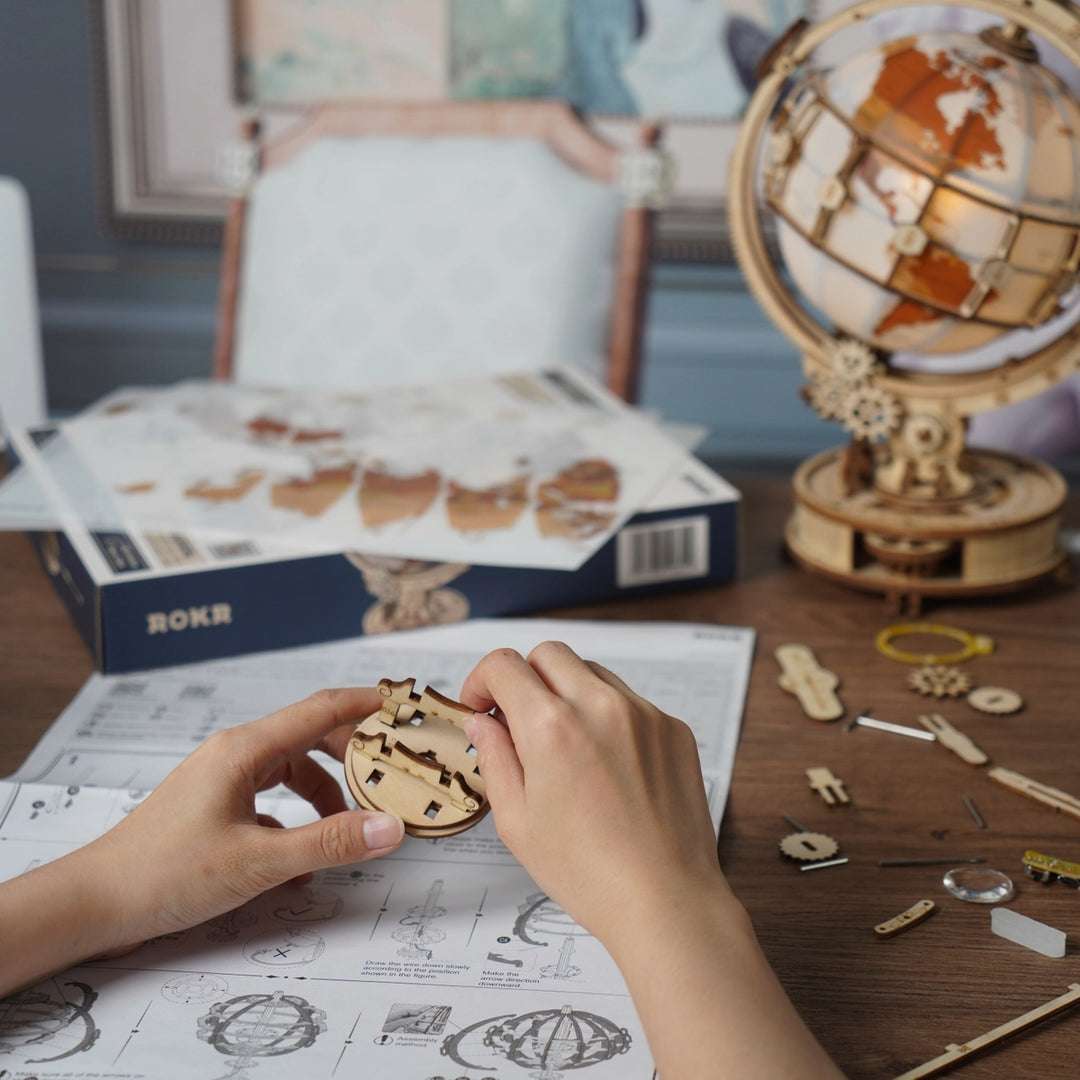 >Hands Craft DIY Wooden Puzzle: Luminous Globe