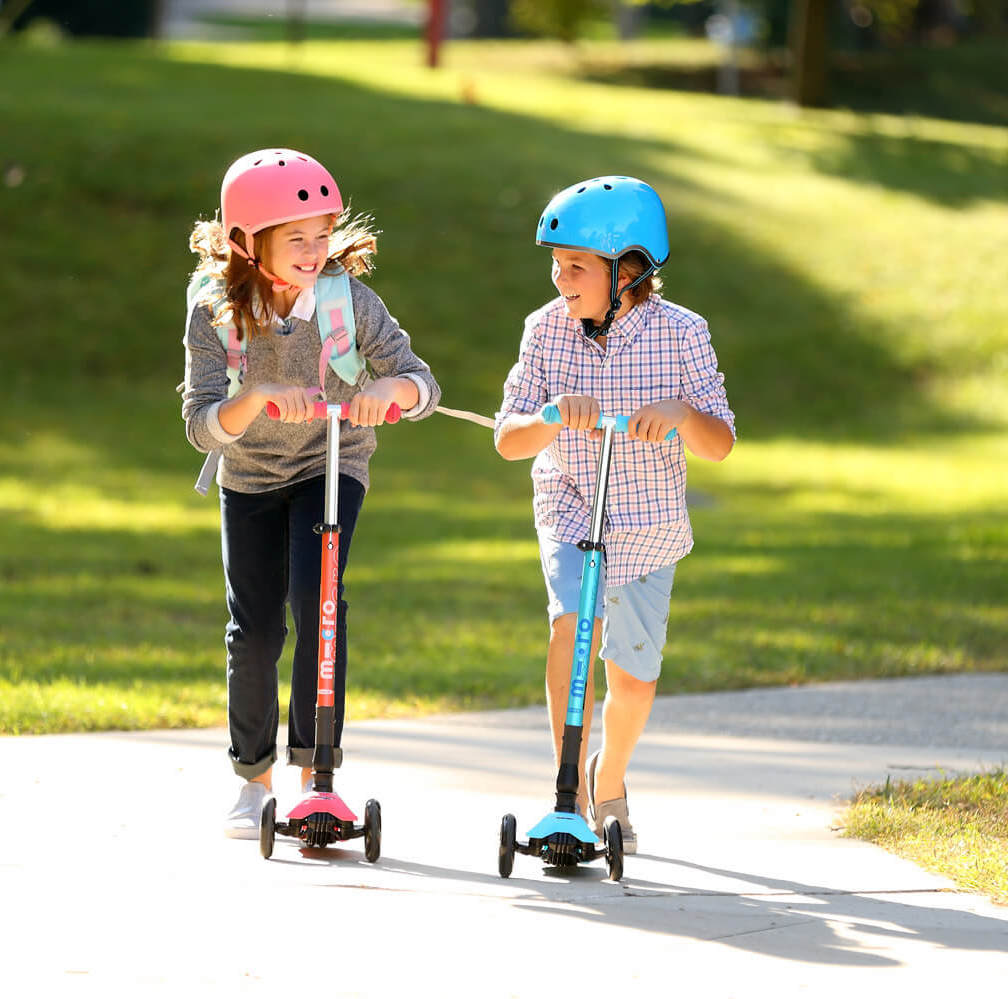 Micro Kids Maxi Deluxe Foldable LED Scooter - Purple [Age 5-12]