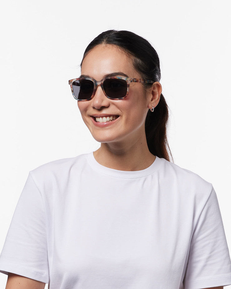 IZIPIZI PARIS Men/Women‘s Sunglasses in #L - Blue Tortoise
