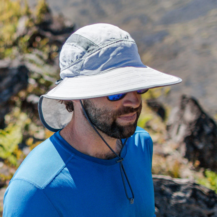 Sunday Afternoons Men/Women‘s Ultra Adventure Sun Hat in Pumice