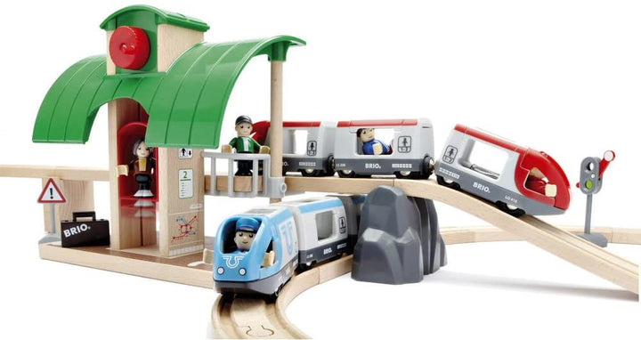 BRIO 33512 Travel Switching Set | 42 Piece Train Toy with Accessories and Wooden Tracks for Kids Ages 3 and Up