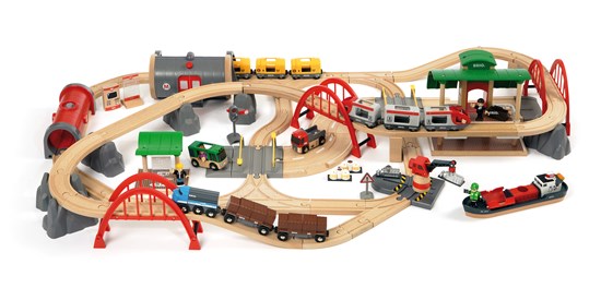 BRIO 33052 Deluxe Railway Set