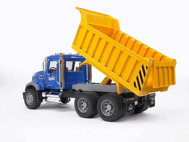 >Bruder 02815 MACK Granite Dump Truck