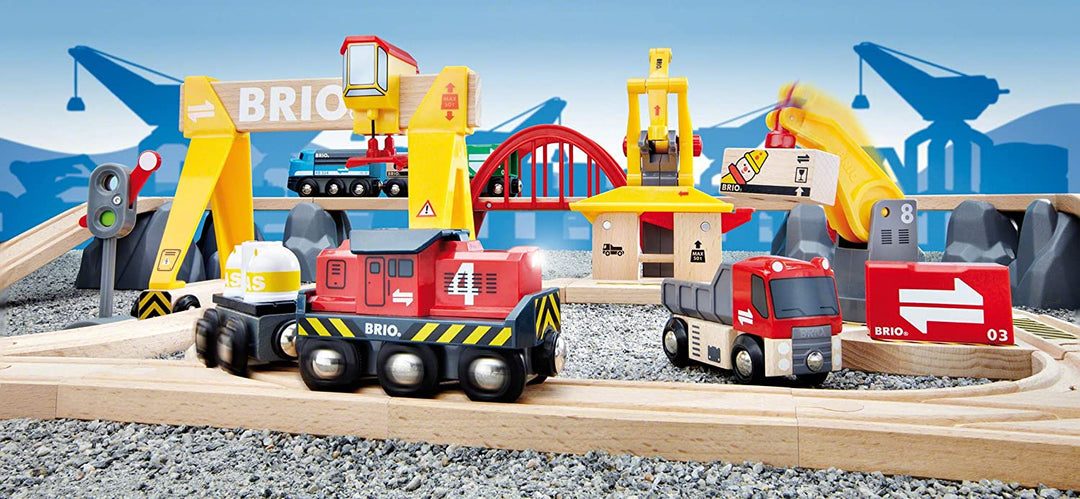 >BRIO Cargo Railway Deluxe Set 33097