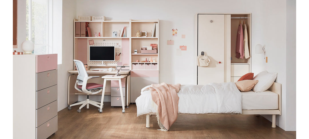 >iloom OLIVER Kids Study Chair with Mesh Back [more-color]