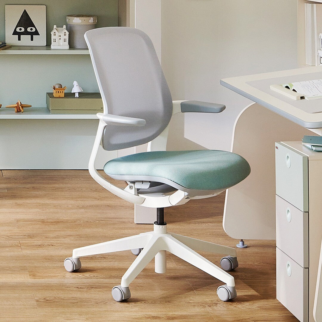 >iloom OLIVER Kids Study Chair with Mesh Back [more-color]