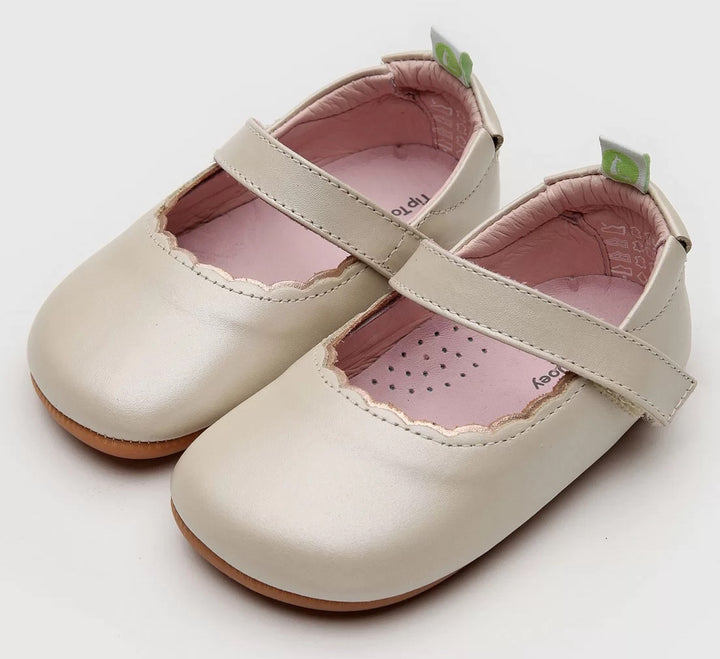 Tip Toey Joey Kids ROUNDY Ballerina Flats - Antique White/Fuchsia Shine